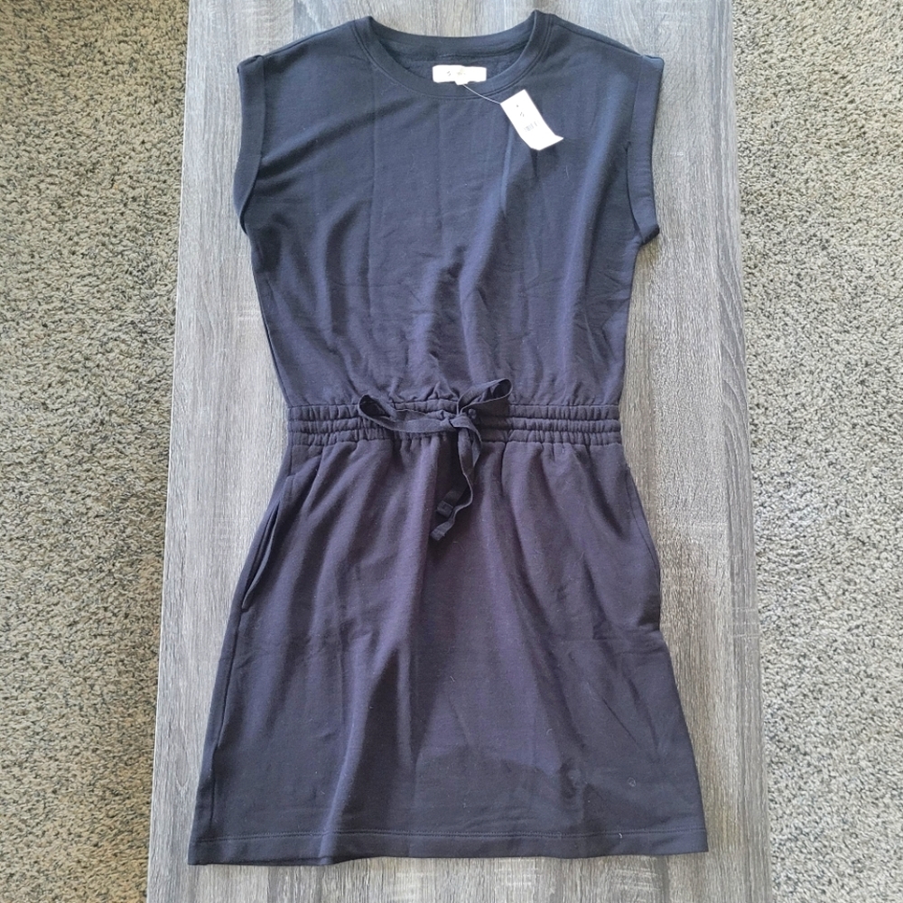 NWT Lou & Grey LOFT Black Dress